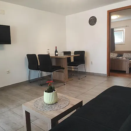 Apartman Luka Apartment *