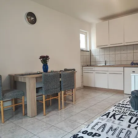 Apartman Luka Apartment *