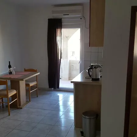 Apartment Apartman Luka Vodice